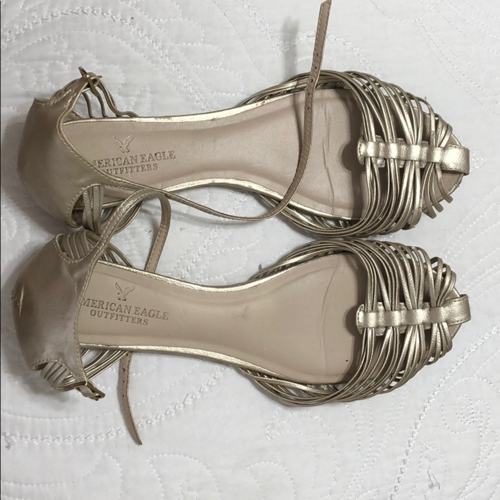 Flat shoes
